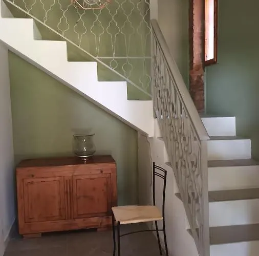 Il Conte Di Montechiaro Rural ساسو ماركوني